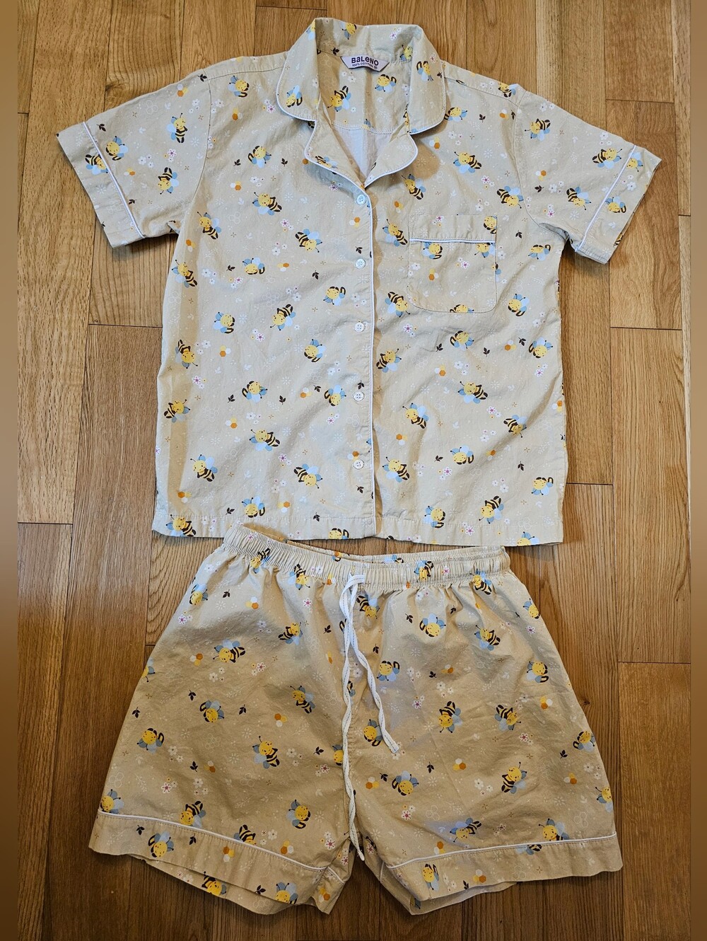 Bumble Bee 100% Cotton Super Cute Pajama Set Button Up Top Shorts Size M